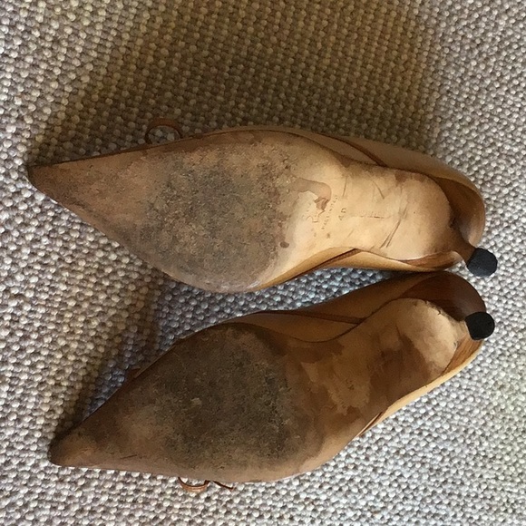 Manola Blahnik tan high heel pumps - Picture 6 of 6